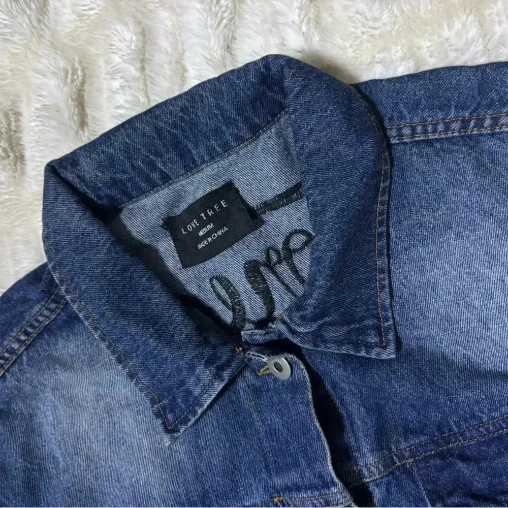 LOVE TREE Women’s Denim Embroidered Tiger Jacket - Picture 10 of 13